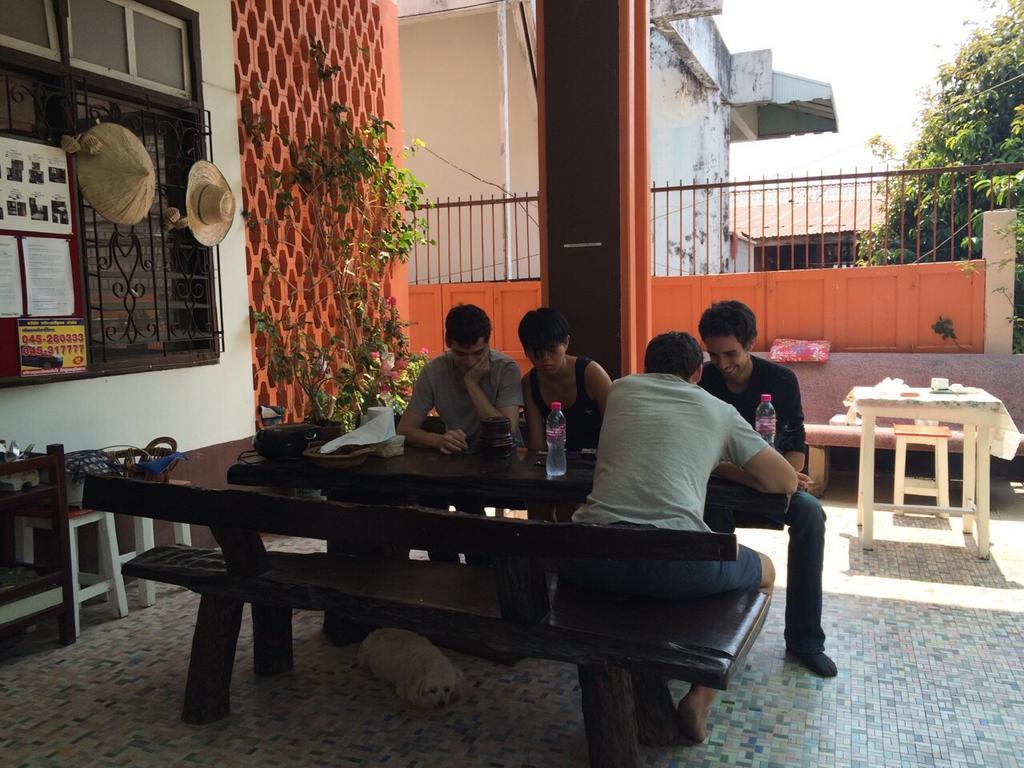 28 Rachabutr Hostel أوبونراتْشاتاني المظهر الخارجي الصورة
